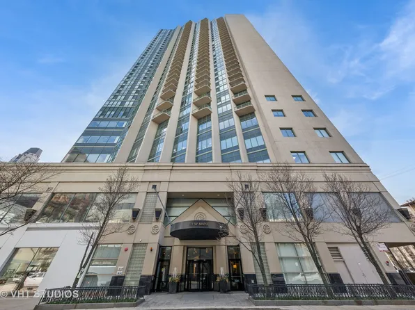 111 W Maple St APT 1210, Chicago, IL 60610