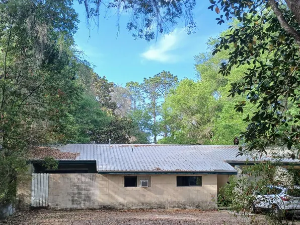 945 SE 52nd St, Keystone Heights, FL 32656