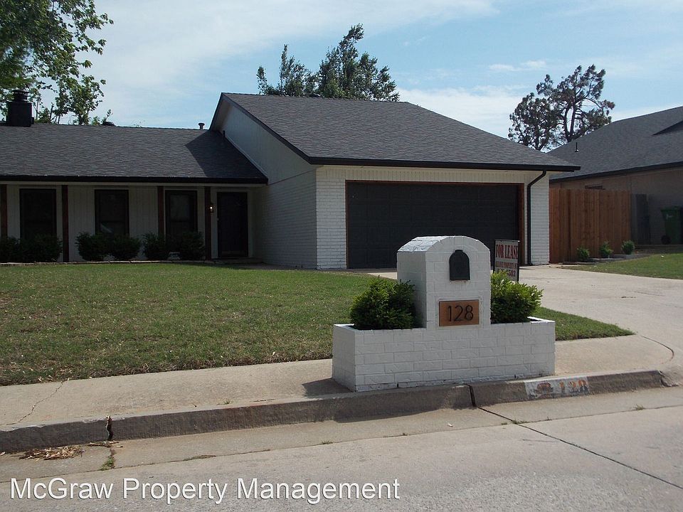 1st image of 128 E Meade Dr