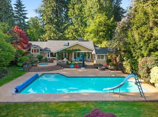 537 Eastcot Rd, West Vancouver, BC V7S 1E5