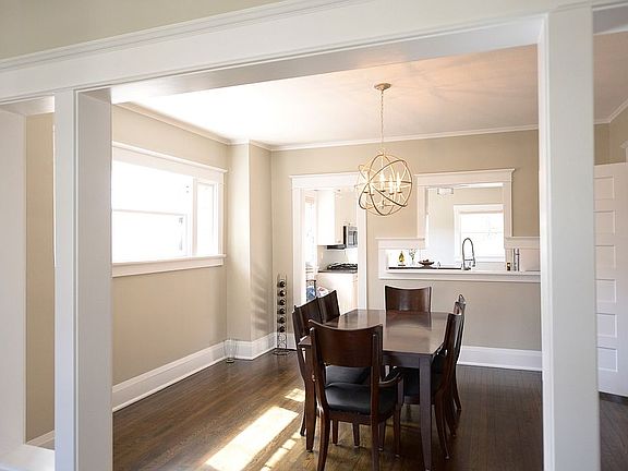 5th image of 627 N Corona St