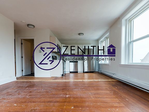 5th image of 376 Washington St APT 8