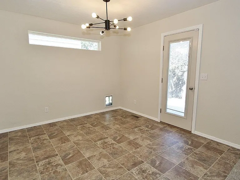 10016 W Littlewood St — Photo 11