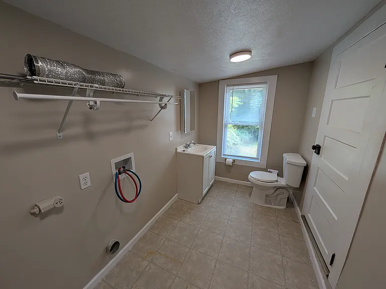 247 W Banner St — Photo 14