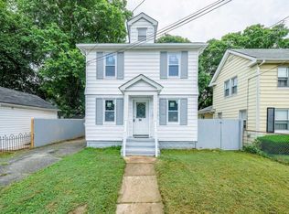 58 Cottage Pl, Roosevelt, NY 11575