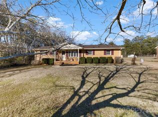 103 Greendale Dr, Mount Holly, NC 28120