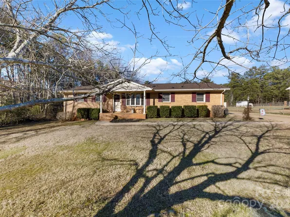 103 Greendale Dr, Mount Holly, NC 28120