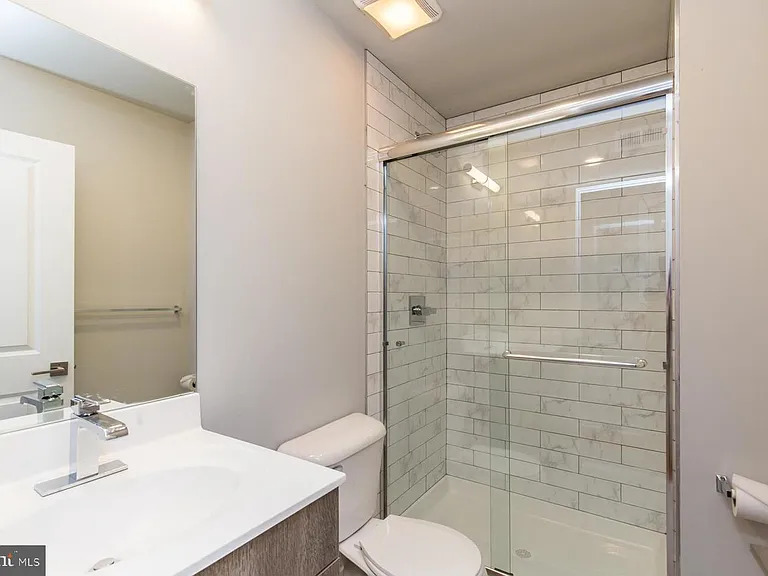 2543 N Front St #2 — Photo 7