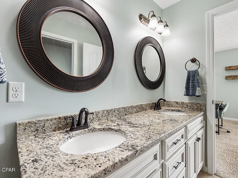 2428 Causeway Manor Ct — Photo 23