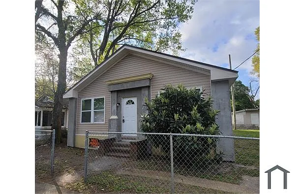 Building Photo - 1438 W 15th St