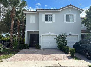 8700 Cypress Walk Ct, Fort Lauderdale, FL 33321