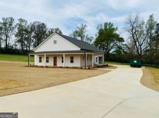 11 Adams Rd, Meansville, GA 30257