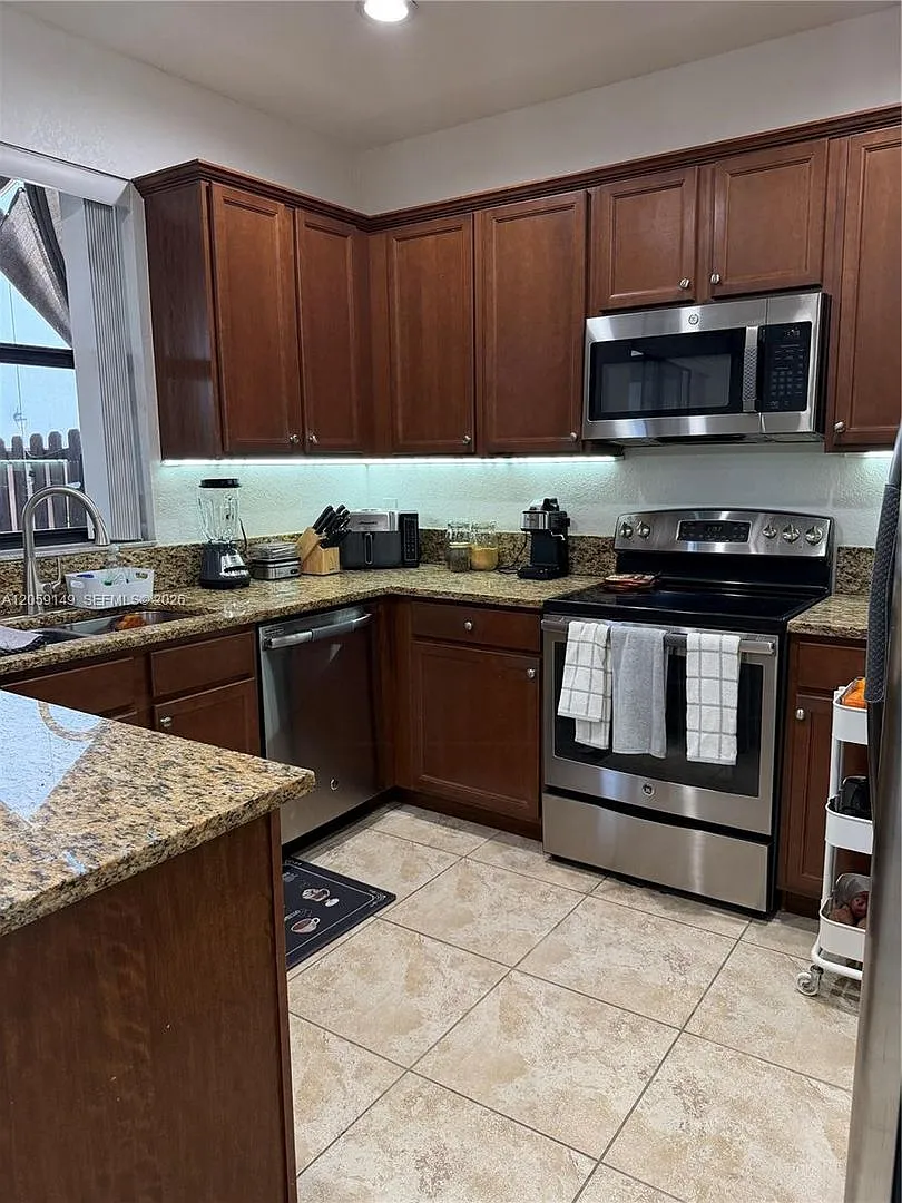 11302 NW 88th Terrace 11302, Doral, FL 33178 - 2774 — Photo 1