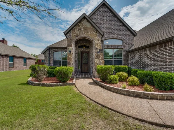 109 Traveller St, Waxahachie, TX 75165