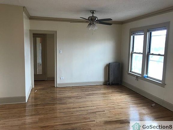 4th image of 6204 W Wabansia Ave