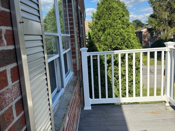 3 Elm St APT 7