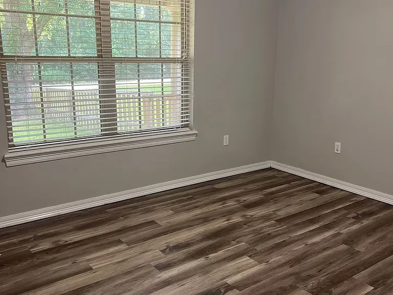 143 Hazel Ln — Photo 6