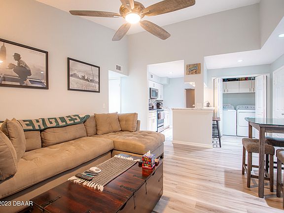 4th image of 1401 S Palmetto Ave APT 704