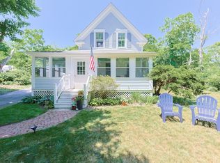 5 Pleasant St, Bourne, MA 02532
