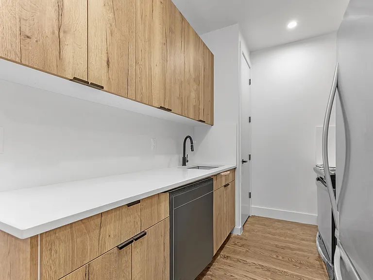261 Bowery #2 — Photo 6