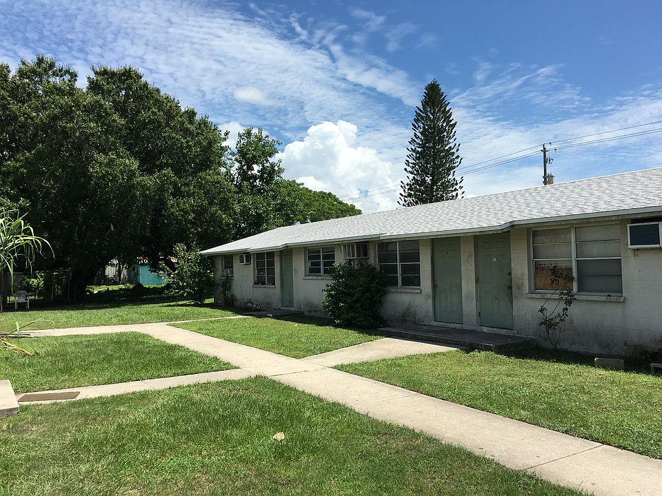2nd image of 1004 4th Ave W