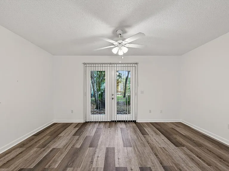 10 Moultrie Creek Cir #1 — Photo 8