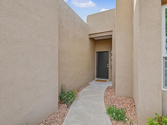 5th image of 7427 Enchanted Sky Ln NE