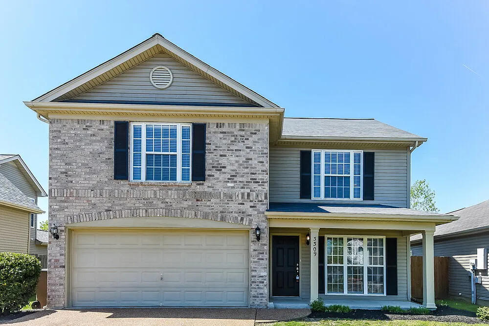 4 bed, 2.5 bath, 1990 sqft, $2,700 — Photo 1