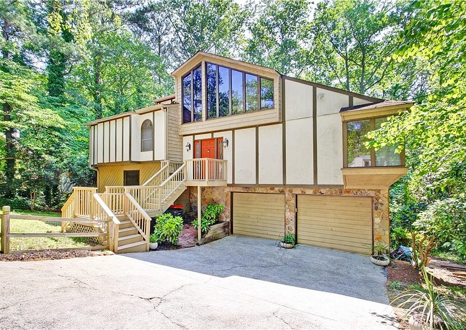 1st image of 2852 Wendy Springs Ct NE