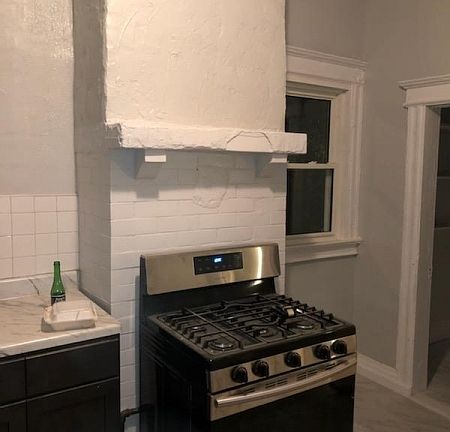 4th image of 143 Seymour Ave #3