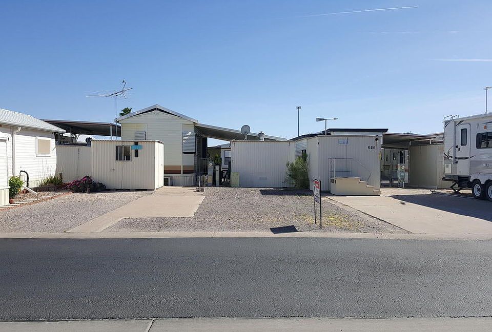1st image of 215 E Maricopa Blvd
