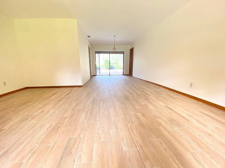 5585 Pennock Point Rd — Photo 8