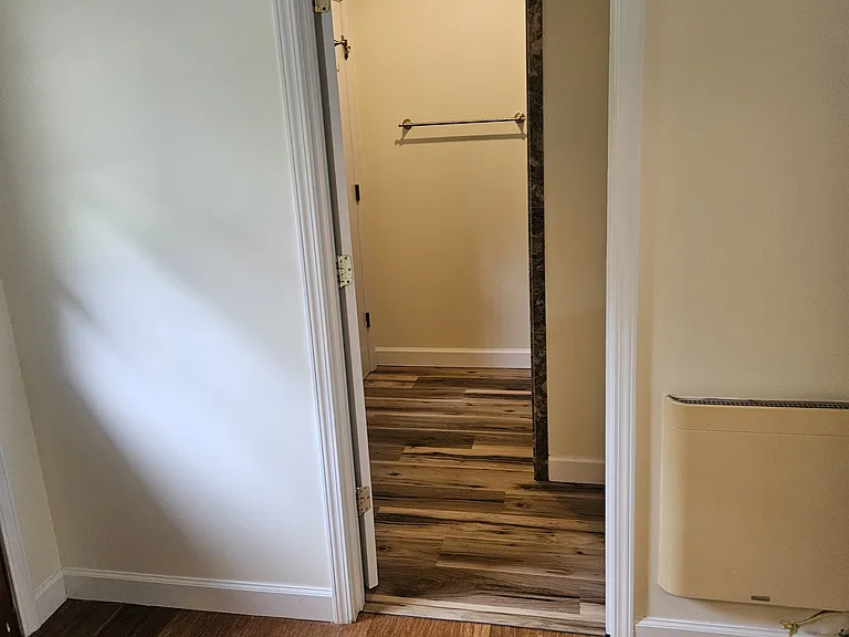 1501 Oak St — Photo 5