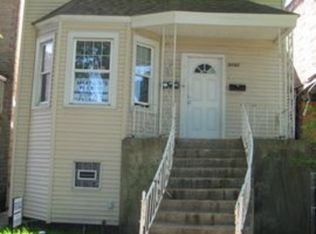 8132 S Escanaba Ave, Chicago, IL 60617