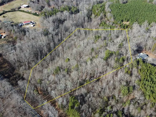 299 Callicott Redden Dr, Woodruff, SC 29388