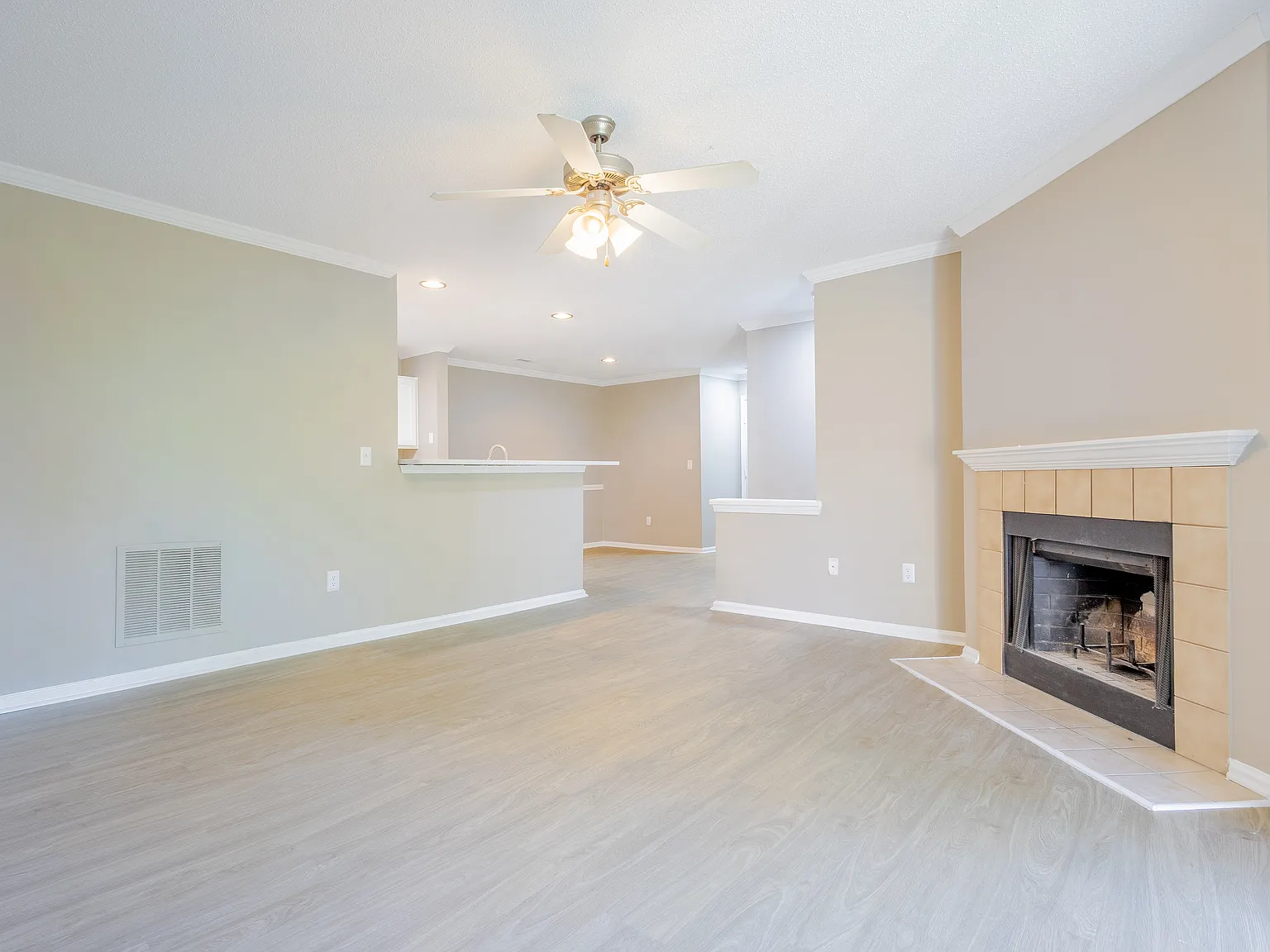 Caledon Apartments — Photo 3