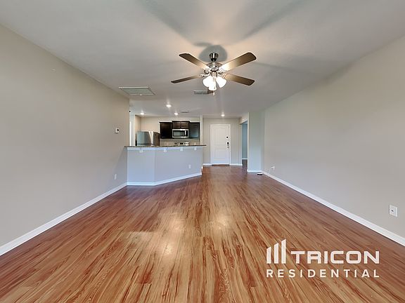 2nd image of 1520 Swan Lake Cir