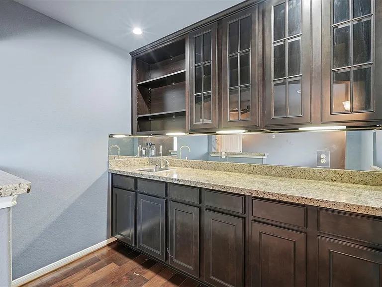 5035 Crystal Bluff Ct — Photo 12