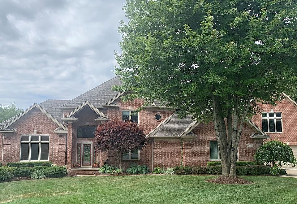 1st image of 68485 Meadowood Ct