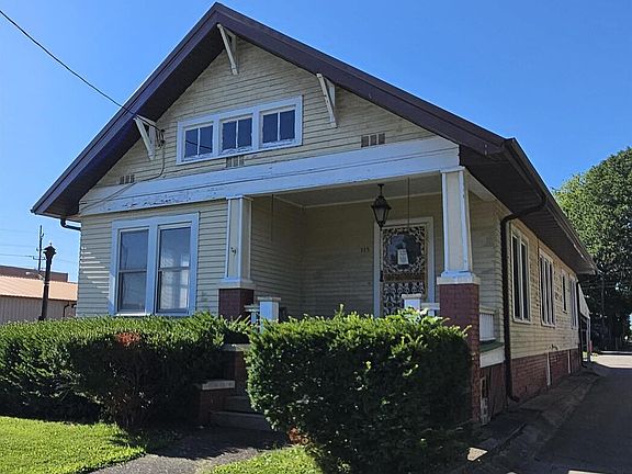 3rd image of 115 W Poplar St