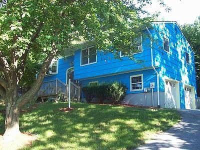 1st image of 20 Bettino Dr