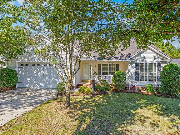 2nd image of 4618 Hendrix Ct