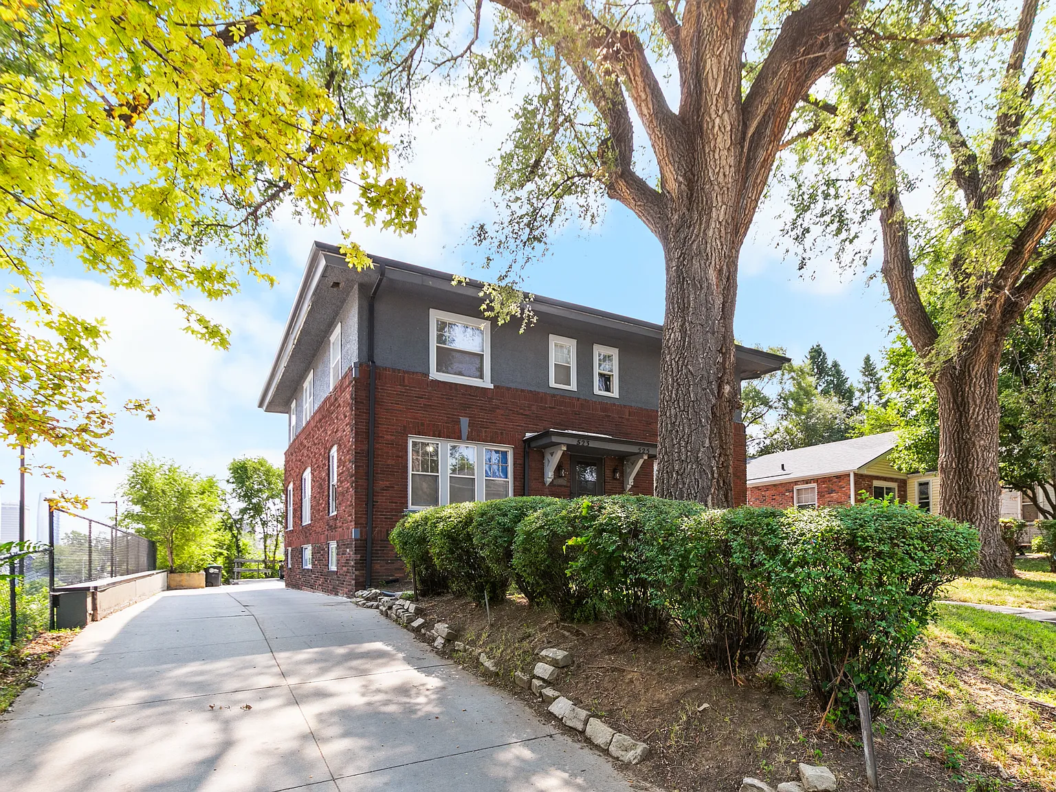 2 bed, $1,300 — Photo 4