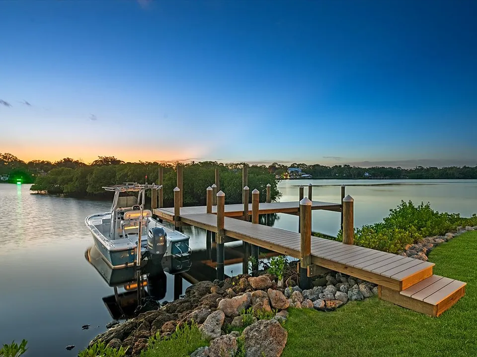 498 Buena Vista Dr