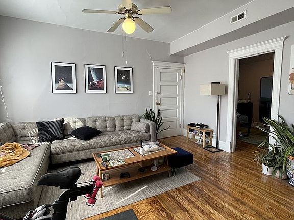 4th image of 2545 N Seminary Ave APT 1R