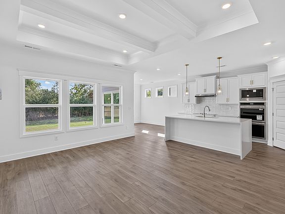 Photo of example home. Selections finishes may vary.