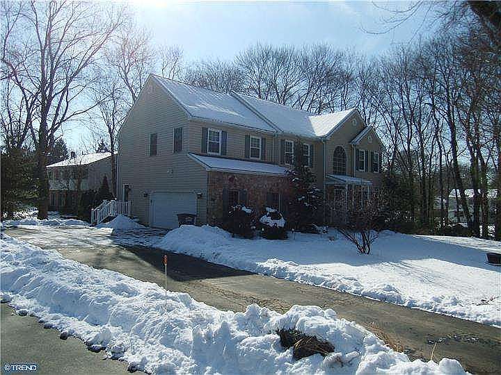 1st image of 310 Rosewood Ln