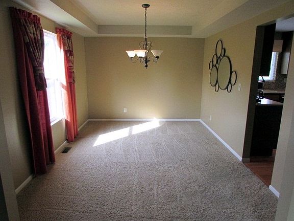 4th image of 9 Ivy Ct