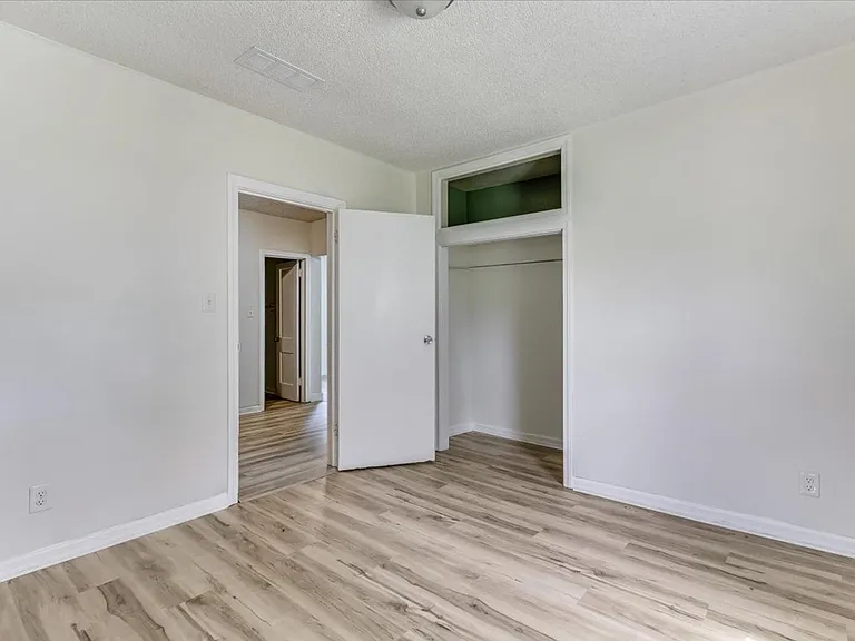 1821 S Grove St — Photo 10