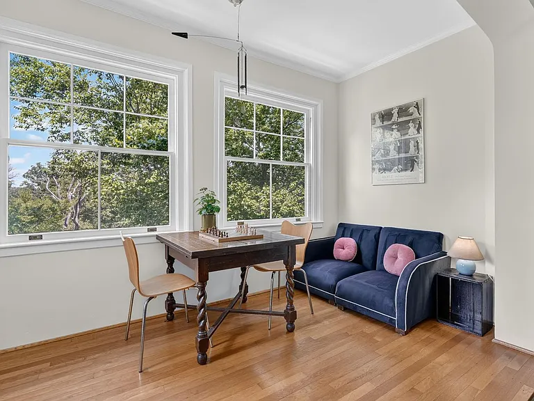 2737 Devonshire Pl NW #402 — Photo 9